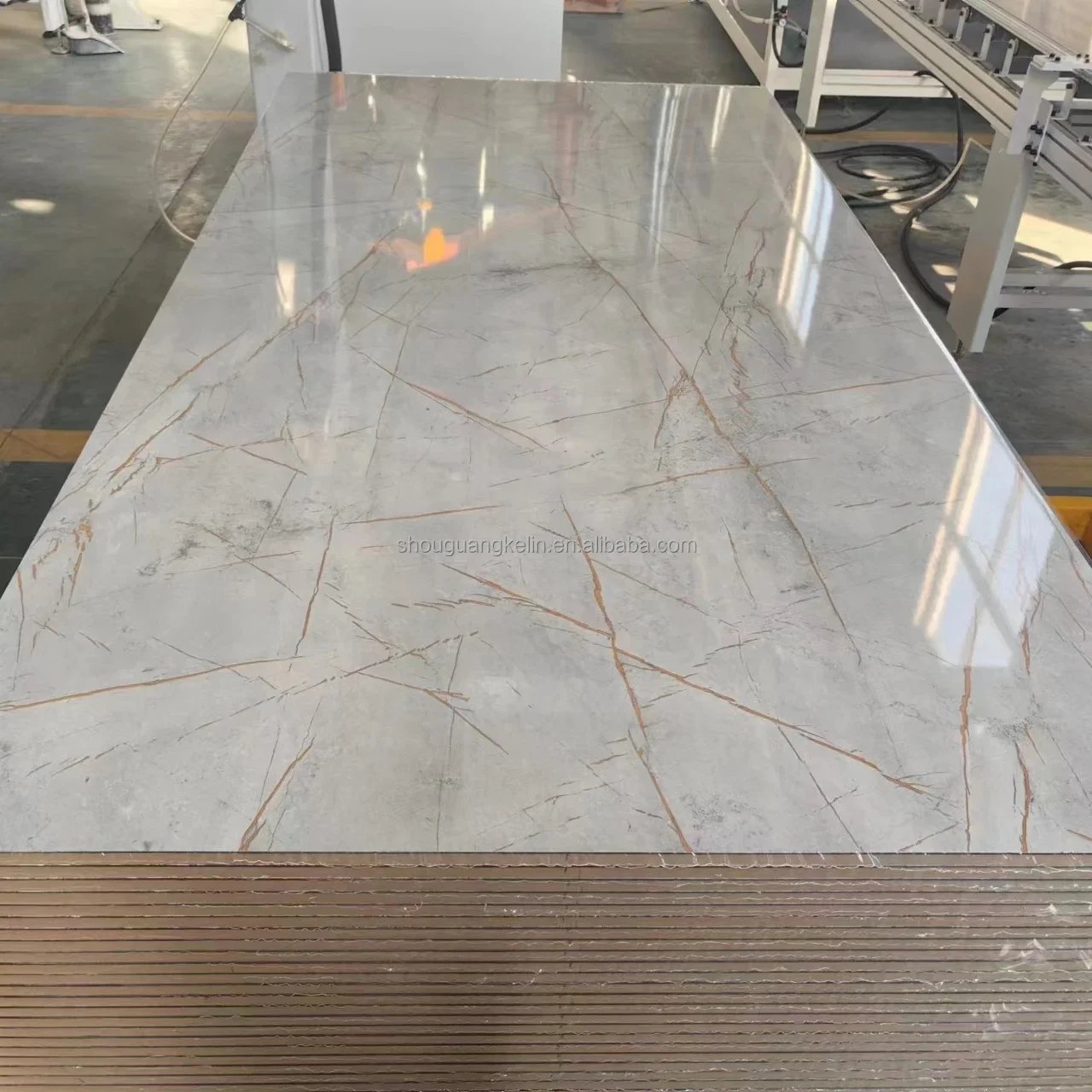 MDF Board Manufacturer 17mm 18mm Wood Natural Veneer MDF Panel Sheet UV MDF board