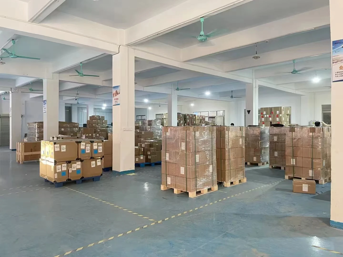 FREE SAMPLE Wholesale Adult Pull Up Diaper Pants Disposable Adult Diaper