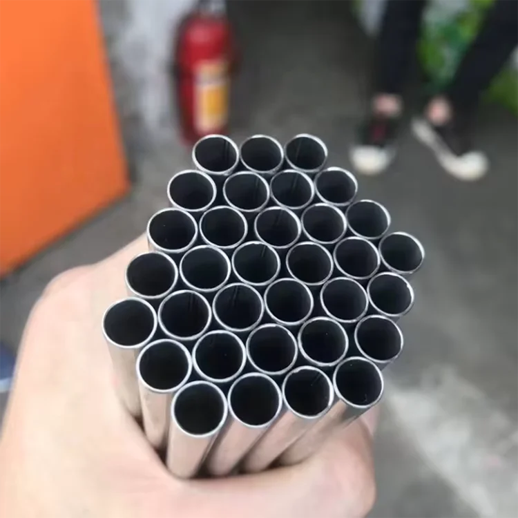 ASTM A335 Standard P2 P5 P9 P11 Alloy Carbon Steel Pipe/Tube A106 Q235 20 Inch Carbon Seamless Steel Pipe