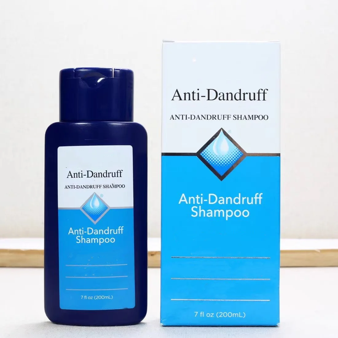 Nizoras refreshing mint shampoo soothes and improves dandruff relieves itching deeply cleanses the scalp makes it more fluffy
