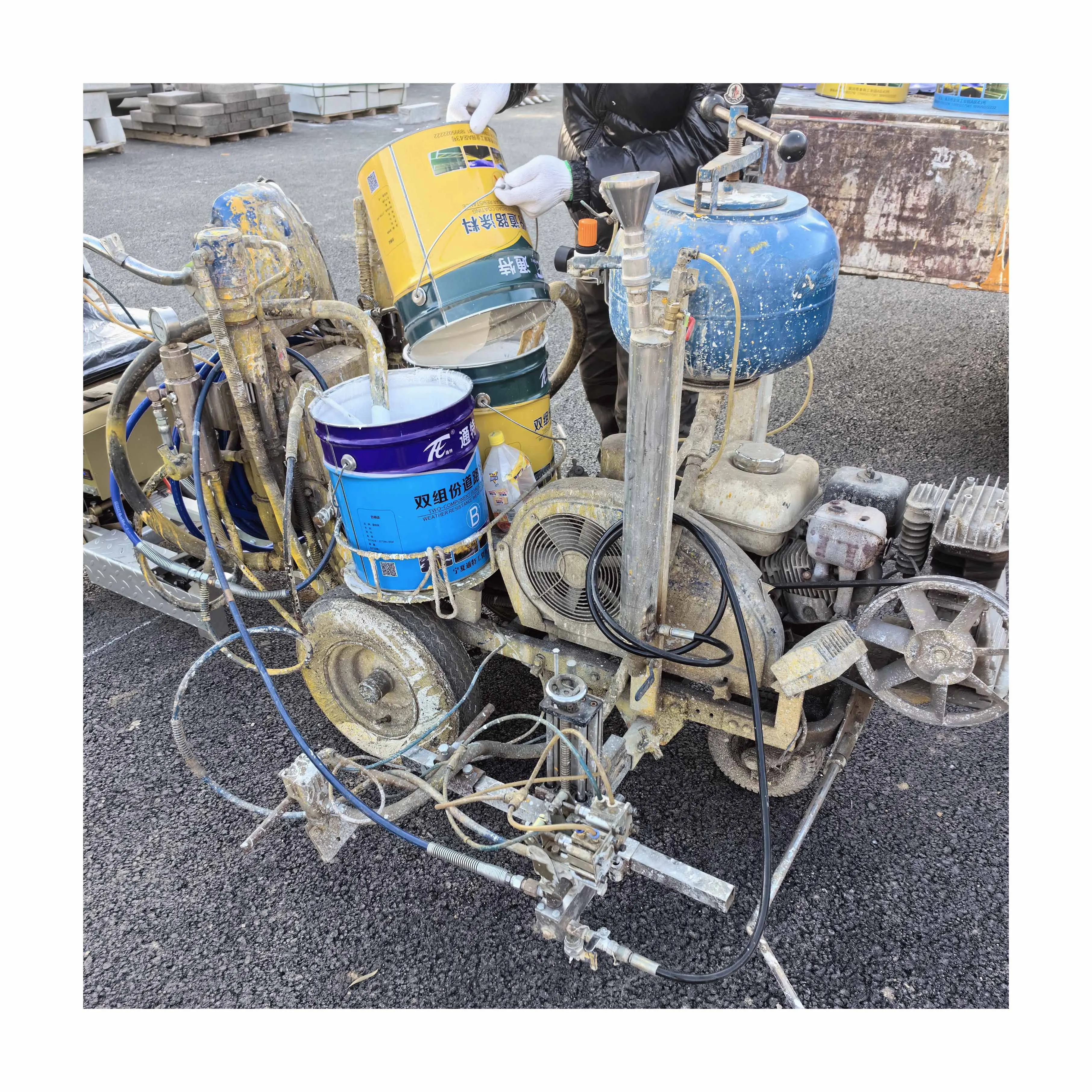 Graco pump Highway pavement airless linestriper cold paint road striping machine for traffic sign