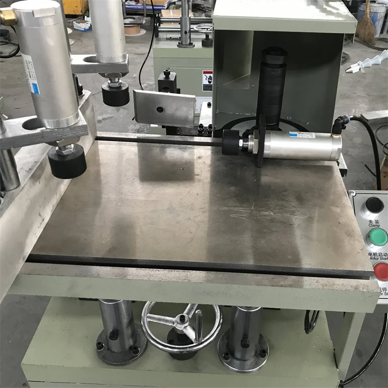 Small Type UPVC and Aluminum Window End Milling Machine