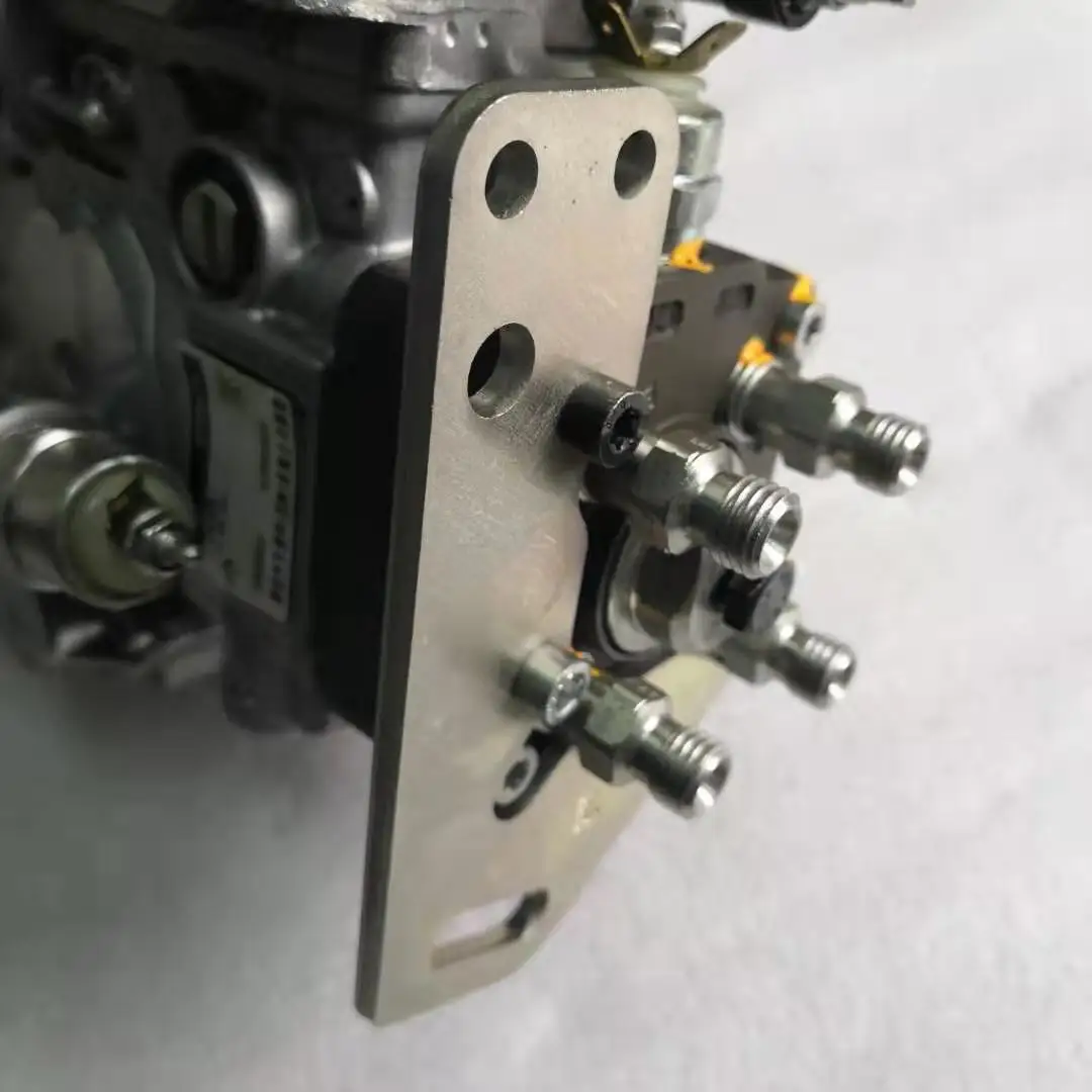 Genuine new  bosh  fuel injection pump 3975384 diesel fuel pump for trucks