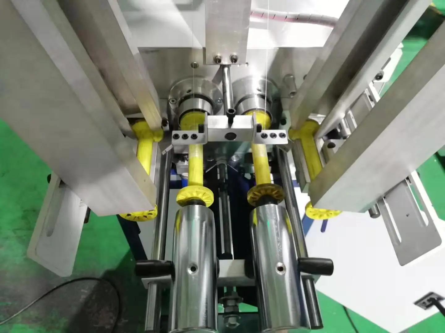 Full Automatic bobbin spool thread 80/90 110/130 a thread-winding machine sewing thread yarn winding machine with meter counter