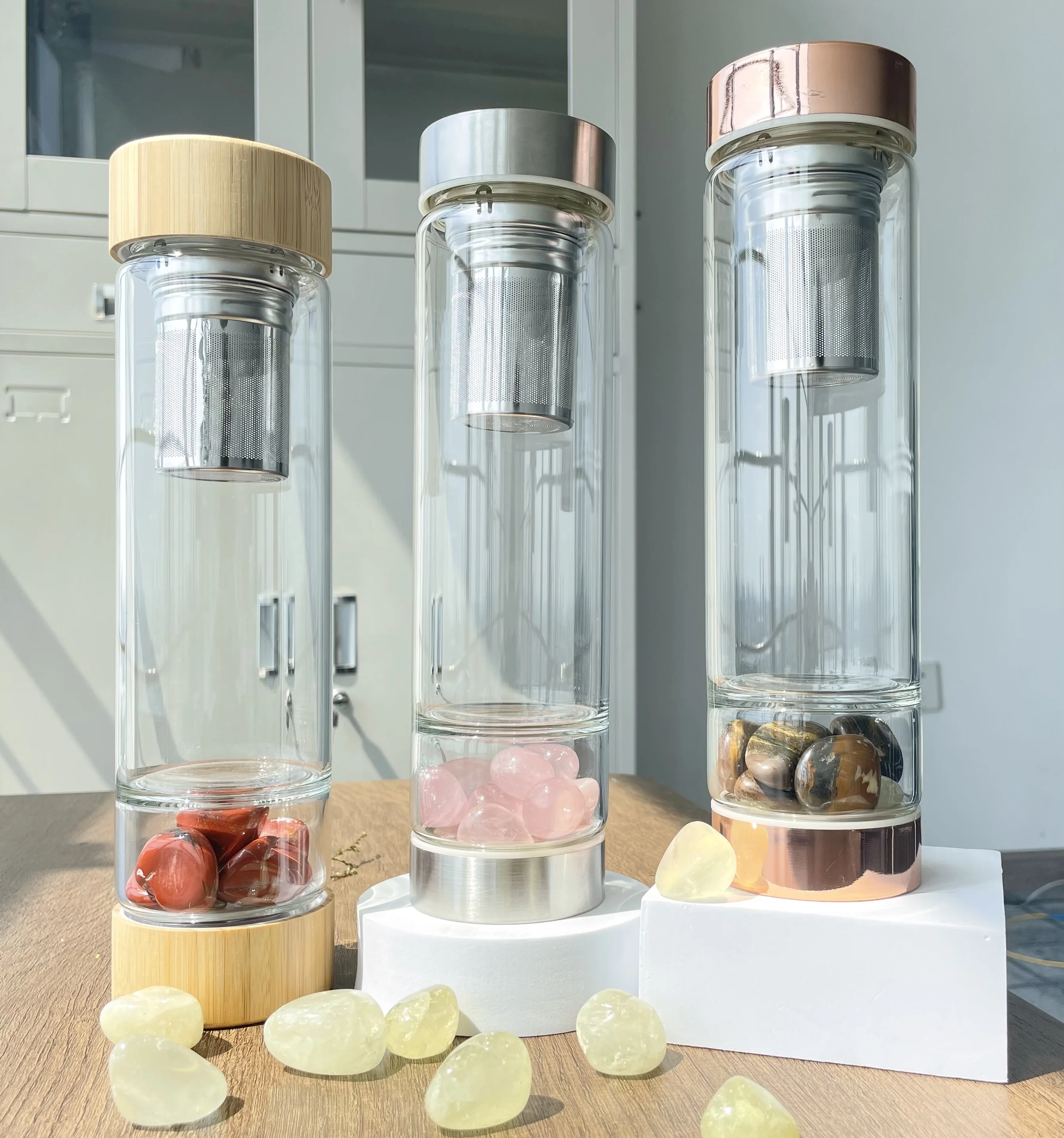 Hot Sale Water Bottle for Gemstone Healing Rose Quartz Chip Tumbled Stone Glass Water Bottle