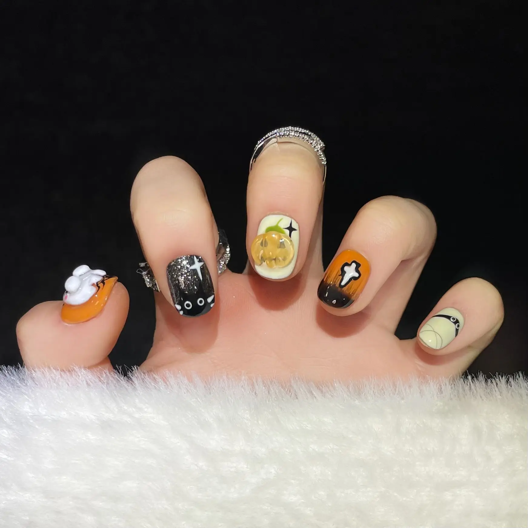 Wholesale new short handcrafted cute little devil Halloween cat eye hand-painted stick on nails wearing nail