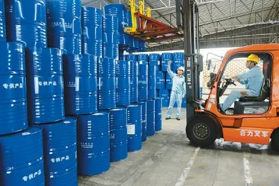 Wholesale Brake Fluid Plastic Bottle H68 Yellow Lubricant Manufacturer Hydraulic Oil