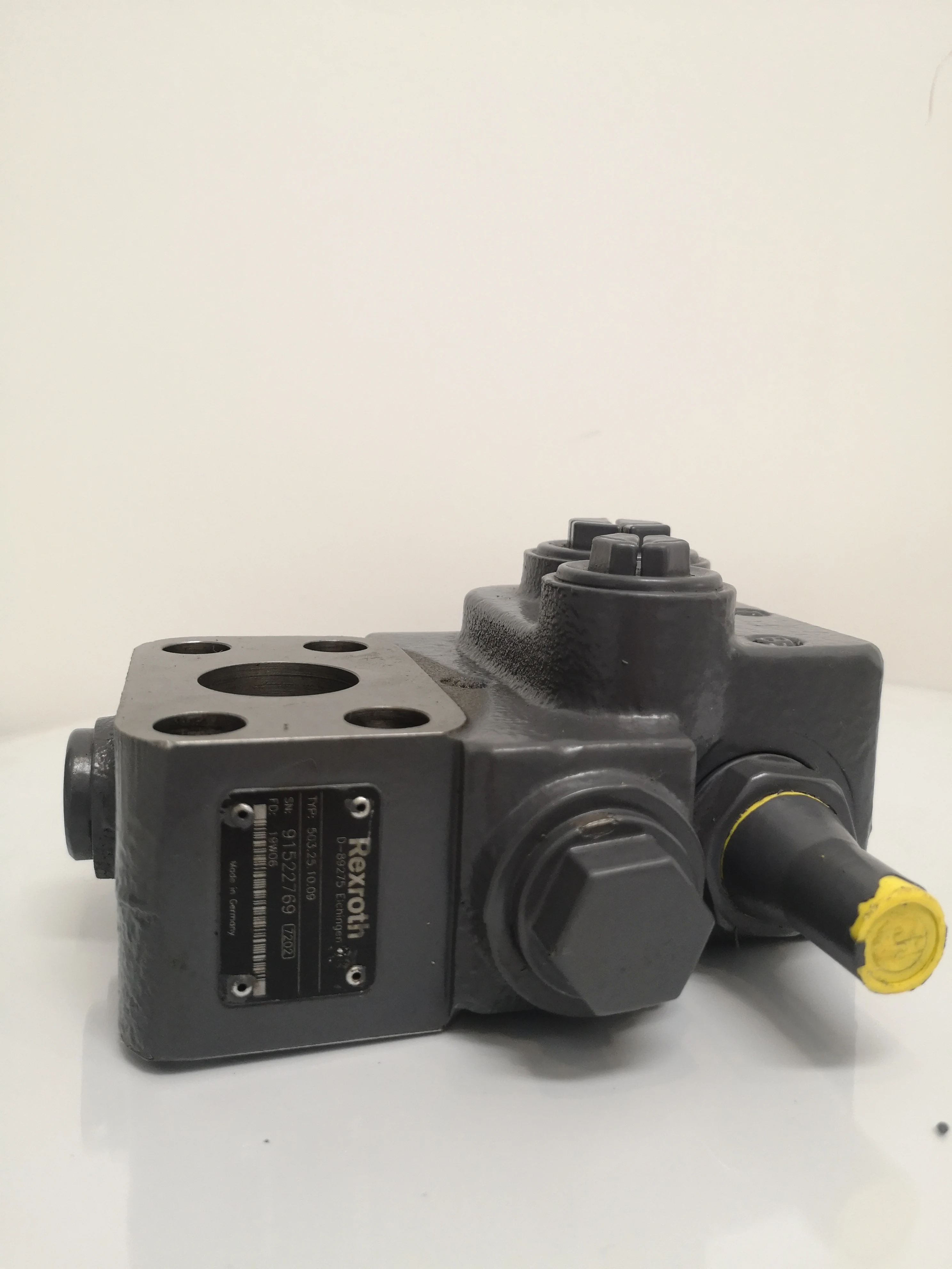 A4VG125/180 Flush Valve for Rexroth Piston Pump in Stock