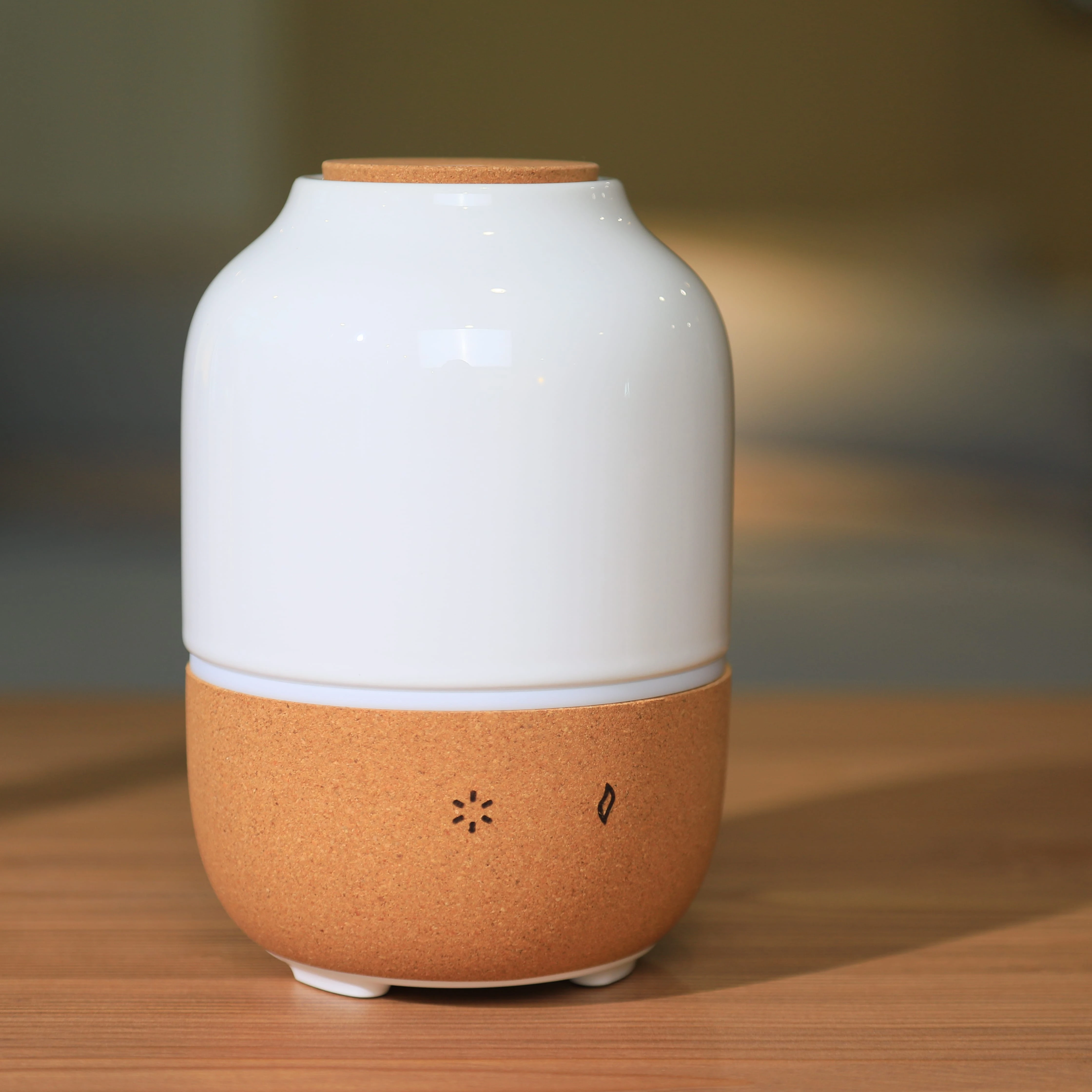 White Ceramic Ultrasonic Humidifier 130ml Warm Night Lights Home Ceramic Aroma Diffuser