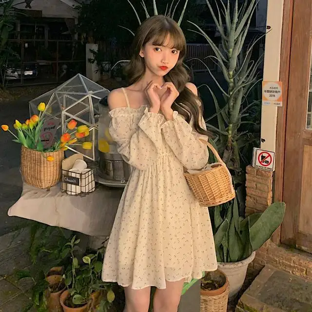
2021 spring new Korean retro floral short skirt, shoulder waist, thin long-sleeved dress women 