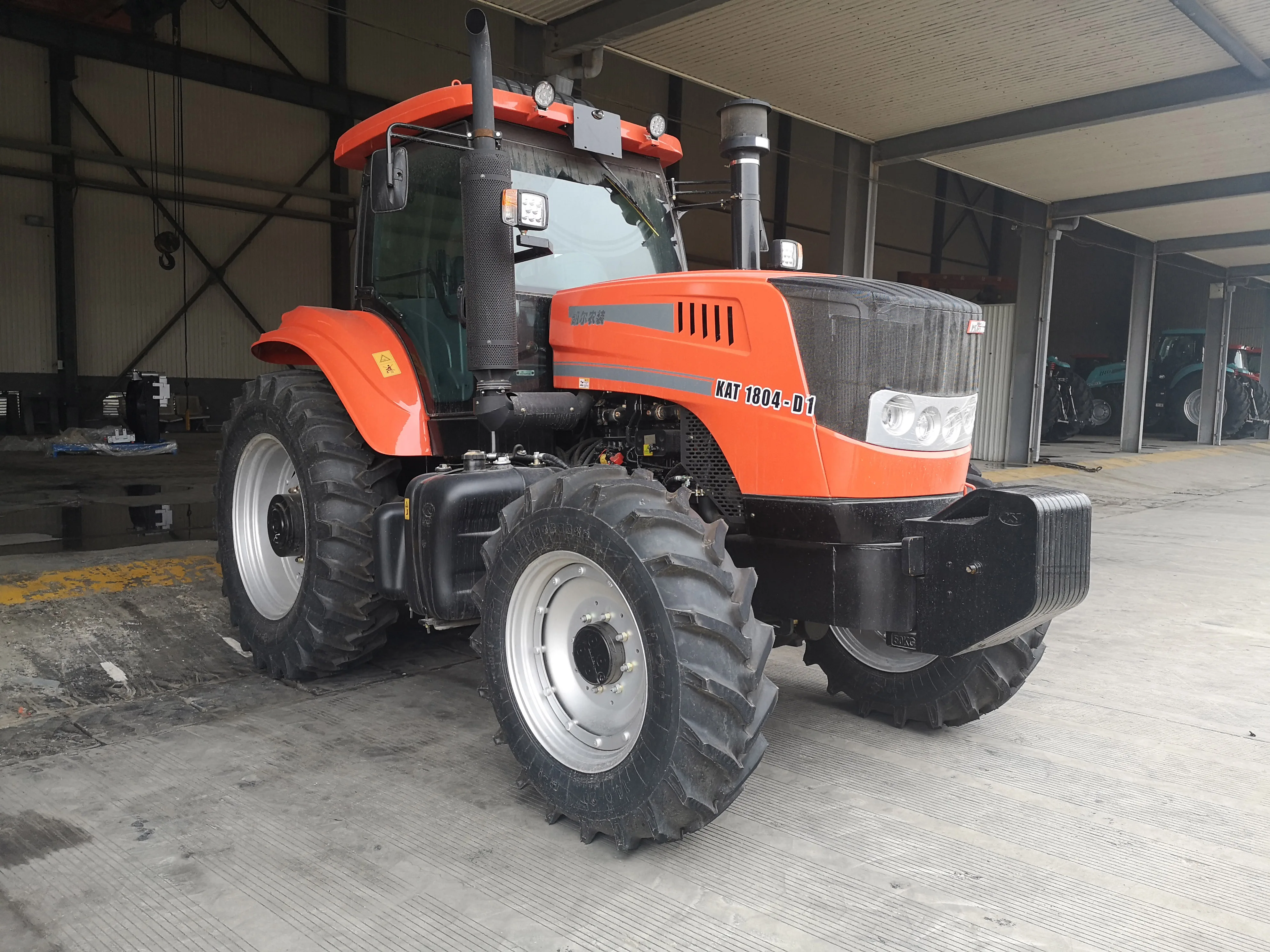 Big Promotion Farming Tractor 180HP Attachments Tractors for Agriculture Use Cheap Machine for Sale