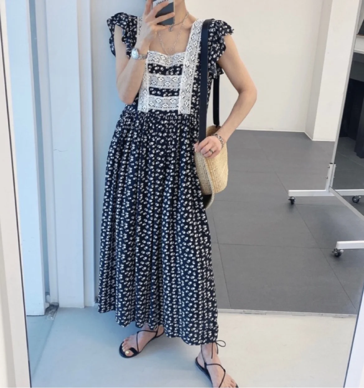 Boutique Wholesale 2023 Summer Lazy Floral Lace Edge Square Neck Art Splice Sleeveless Flying Sleeve Dress