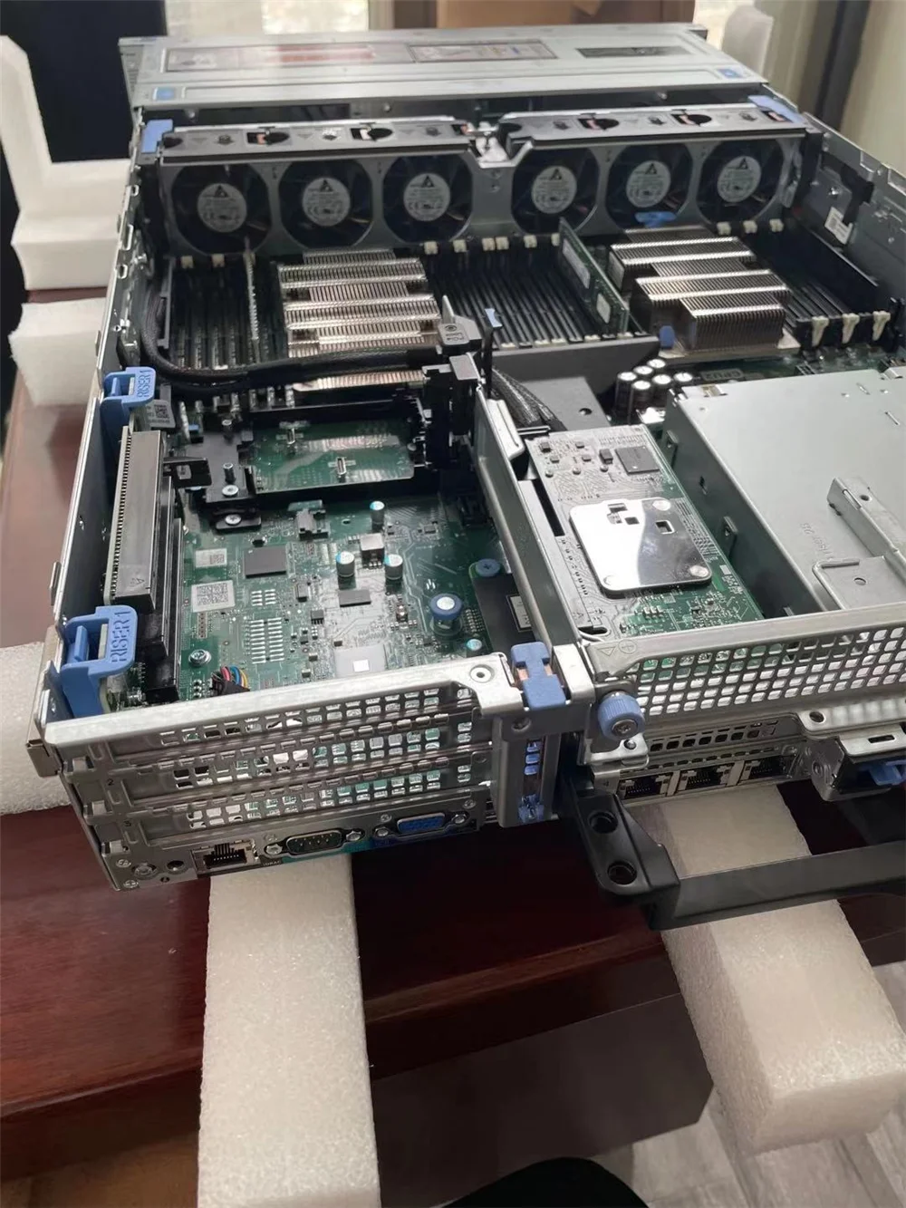 Original High Performance R940 3U Server Storage Ram Nas Rack Server