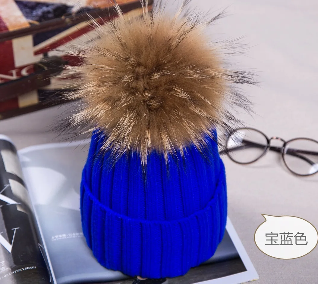 2024 hot sellingAutumn and winter new knitted hat lady South Korean raccoon fox raccoon big fur ball wool hat knitting wholesale