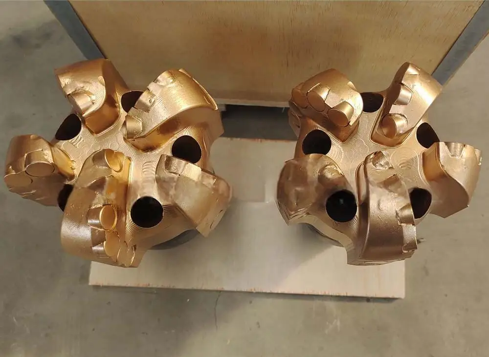 High Quality API Certified Water Well and Oil 190mm Composite Sheet Steel Body 5 Blade PDC Drill