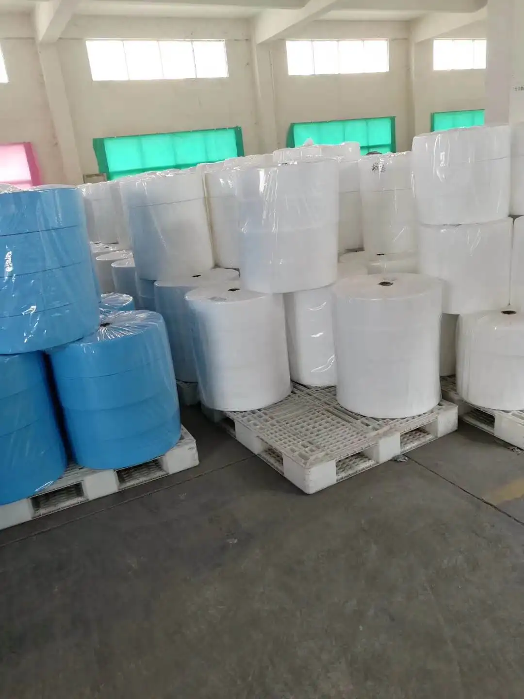  Заводская оптовая продажа 100% p 25g pp spunbond нетканый материал 195 мм