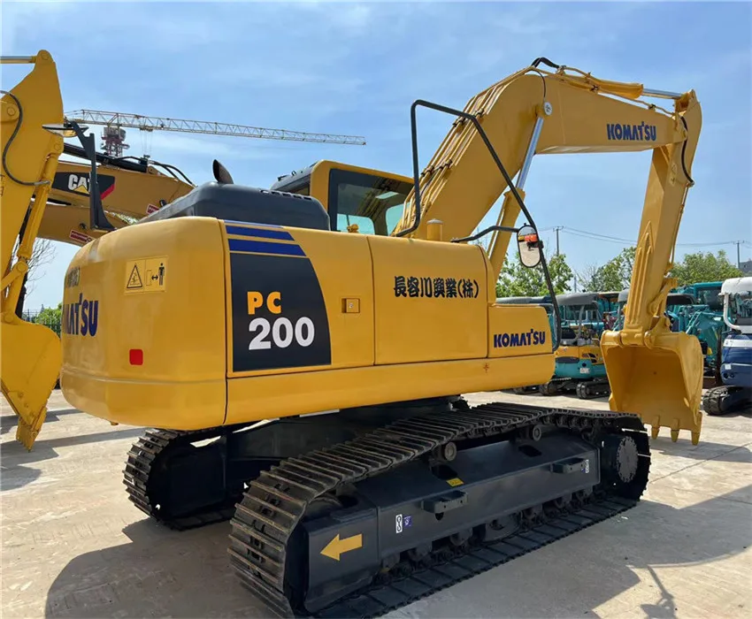 High quality Japan Komatsu PC200-8 used excavatokomatsu excavator