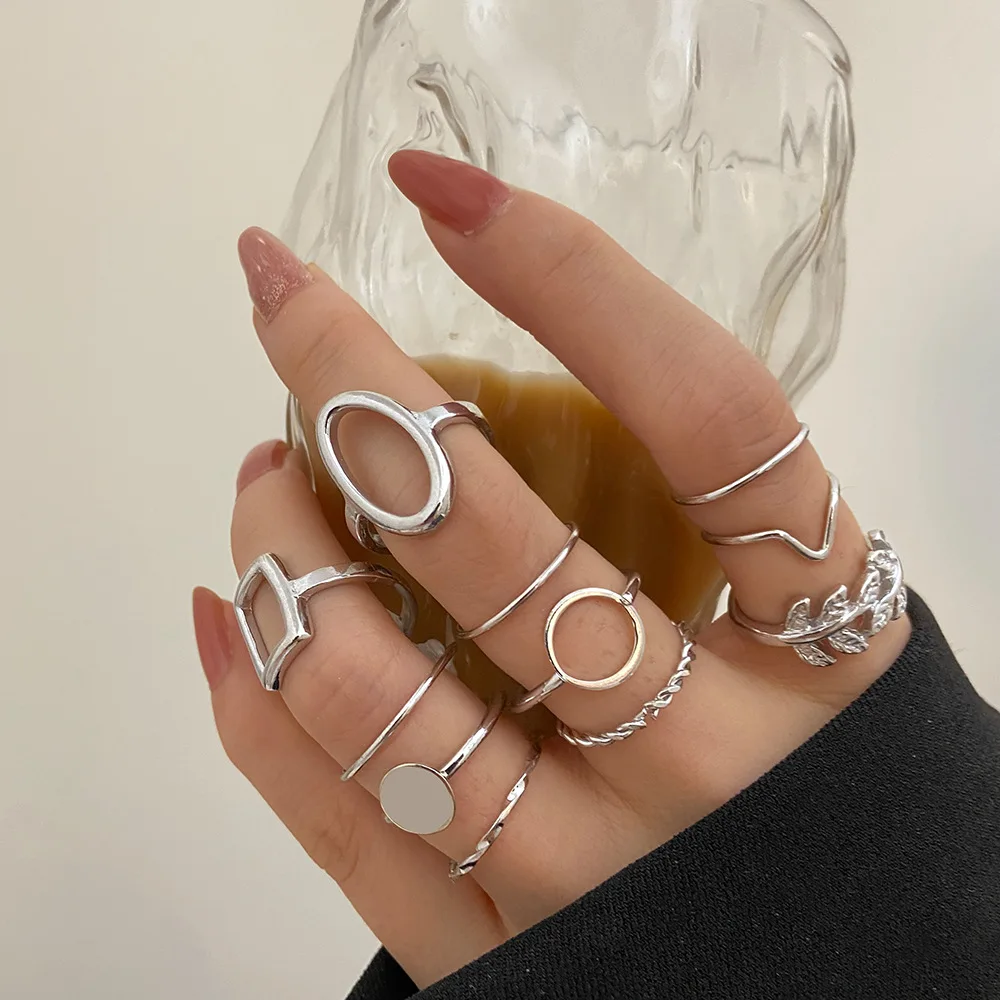 Bohemian Minimalist Metal Finger Ring Vintage Gold Geometric Hollow Metal Knuckle Ring Set for Women/