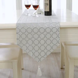 Wholesale modern concise style jacquard Christmas decorative table runnerfor home  hotel banquet decor