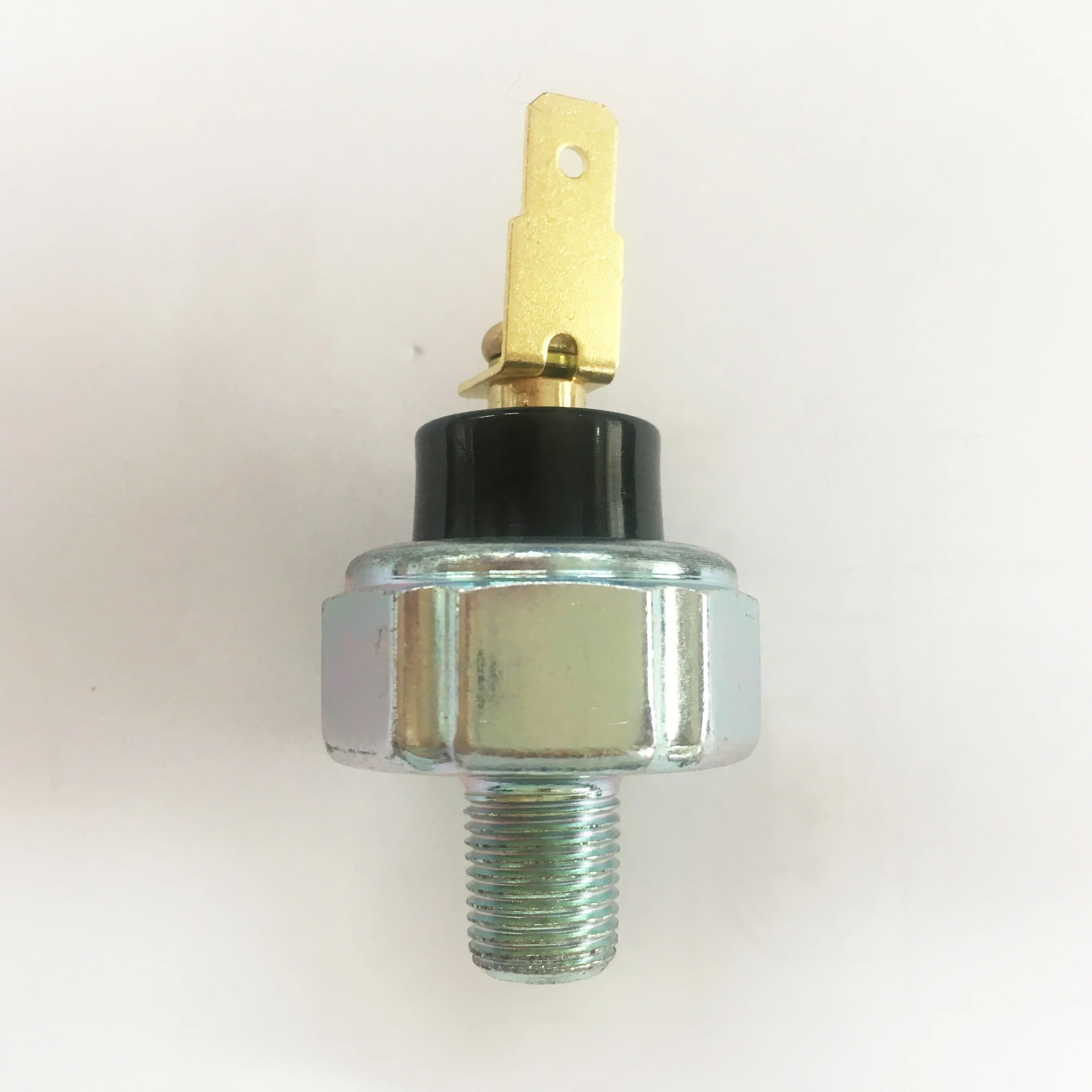DOP1130 Автозапчасти для двигателя OEM Датчик давления масла переключатель
