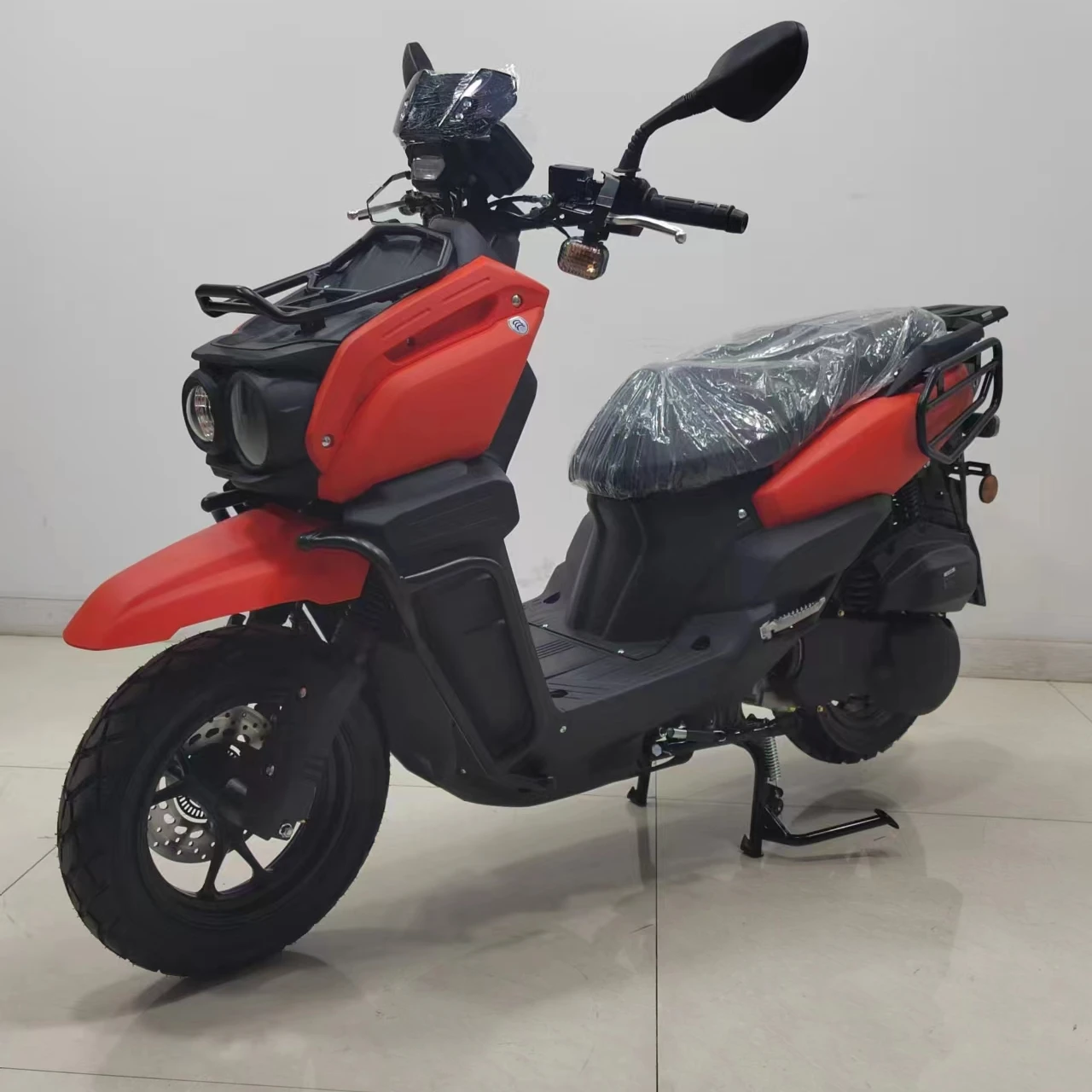 Newest style 150cc gasoline retro scooter motorcycle China motor bike for sale