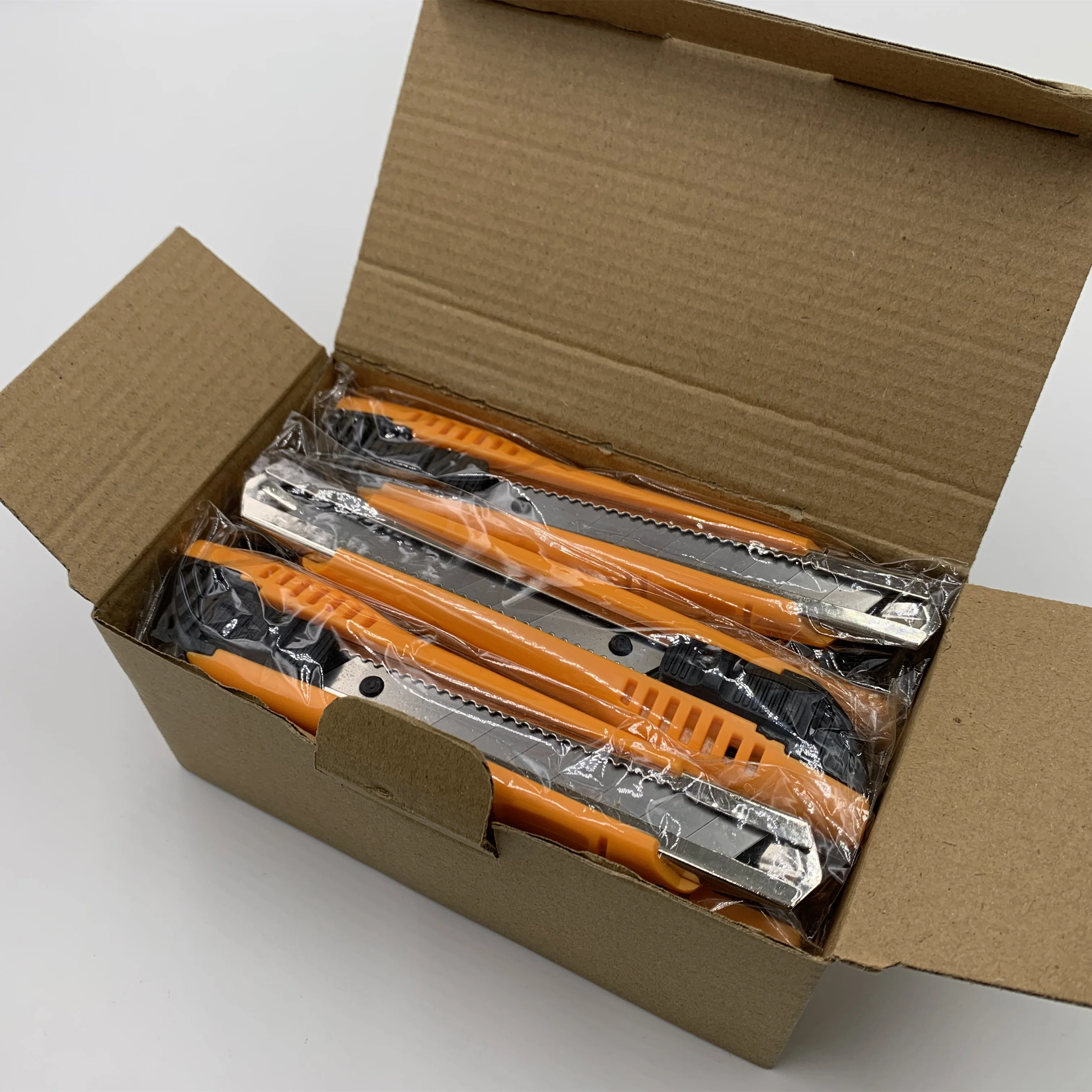 Plastic Handle Carbon Steel Blade Art Knife Sliding Retractable Cutter Paper Sliding Cutter Utility Knife