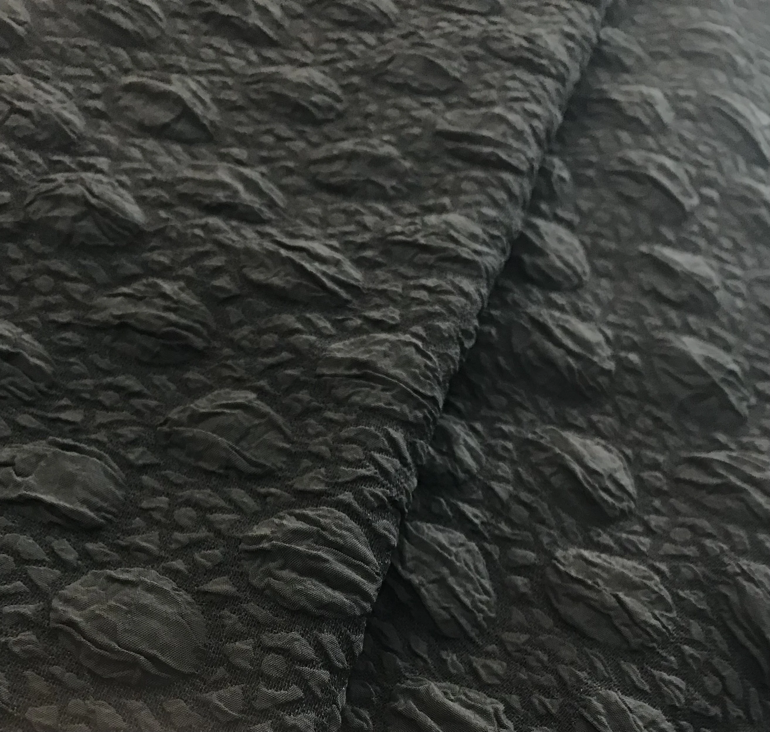 Factory Direct Wholesale 100% Polyester Custom Jacquard Fabrics 3D Bubble Plaid Pattern Embossed Jacquard Dress Fabrics