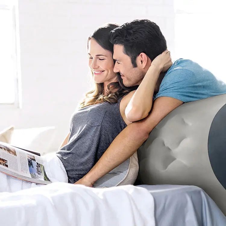 CQC-17 Comfortable and durable deluxe air mattress queen headboard inflatable raised air mattress with built-in pump