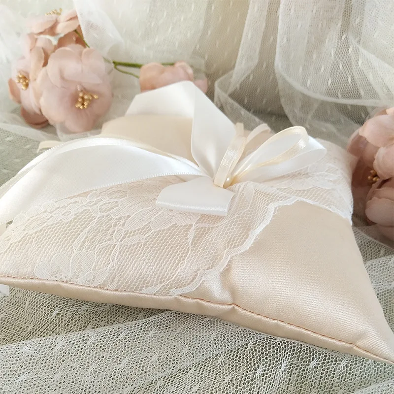 3013 15x15cm European Romantic Bridal Wedding Ring Pillow Double Heart White Handmade Ribbon Cushion Decor for Wedding Ceremony