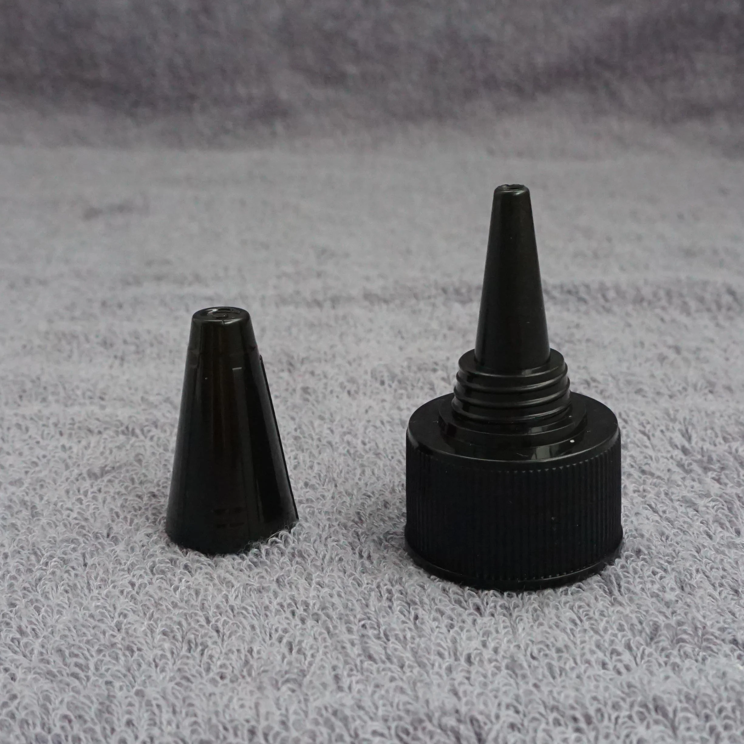 
Винт для бутылки с капельницей для клея на ПП 28/410 черные пластиковые колпачки в форме иглы 