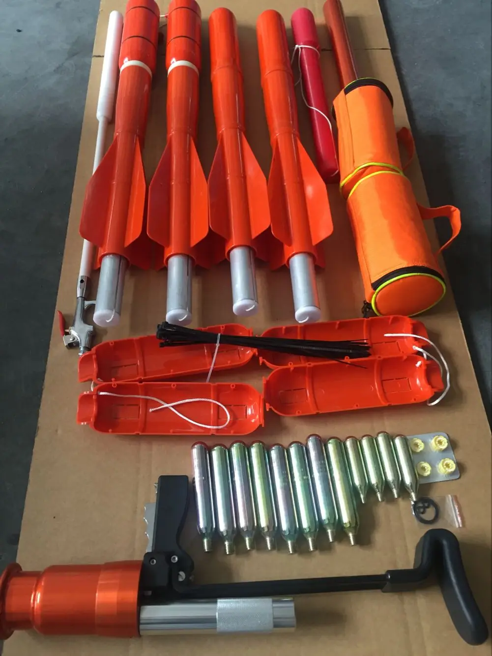 Chinese factory water rescue Portable life-saving line throwing device