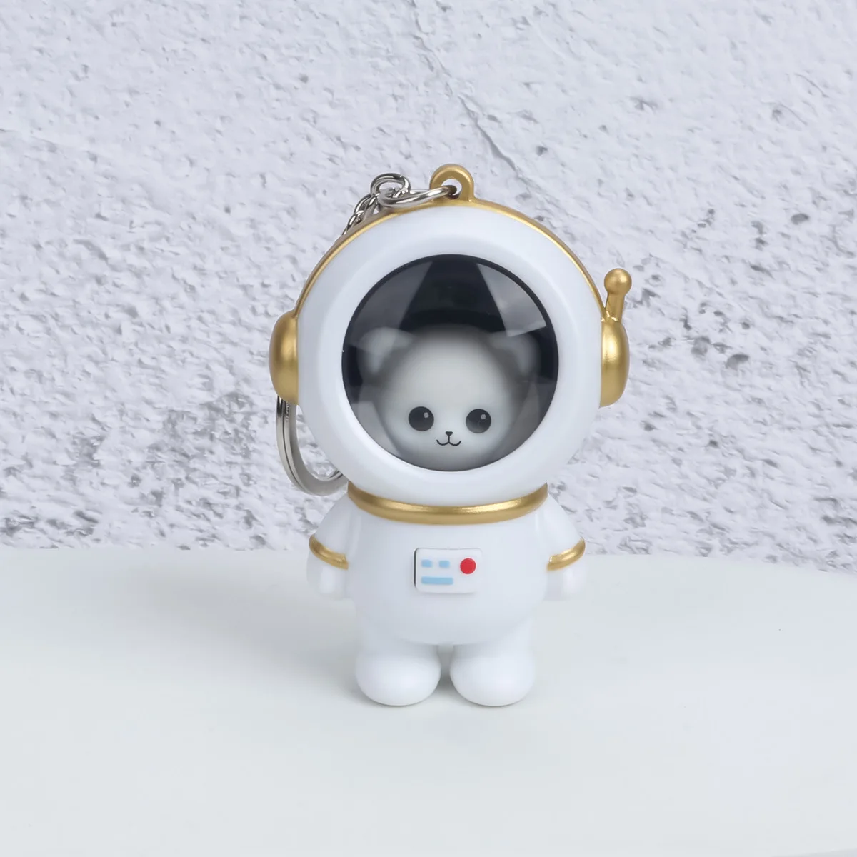 Creative Couple Glowing Pendant Small Gifts Wholesale Decoration Plastic Starry Sky Night Light Astronaut Keychain