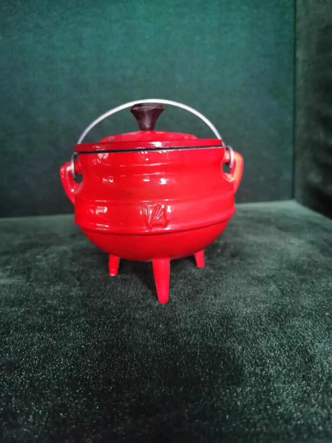size 3 cast iron blue/red/black glossy enamel South African potjie pot