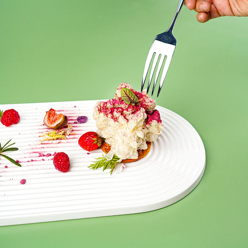 Japanese Minimalist Ceramic tableware Special Designed Fruit Plate Porcelain Salad Dish For Household For Weeding Restaurant