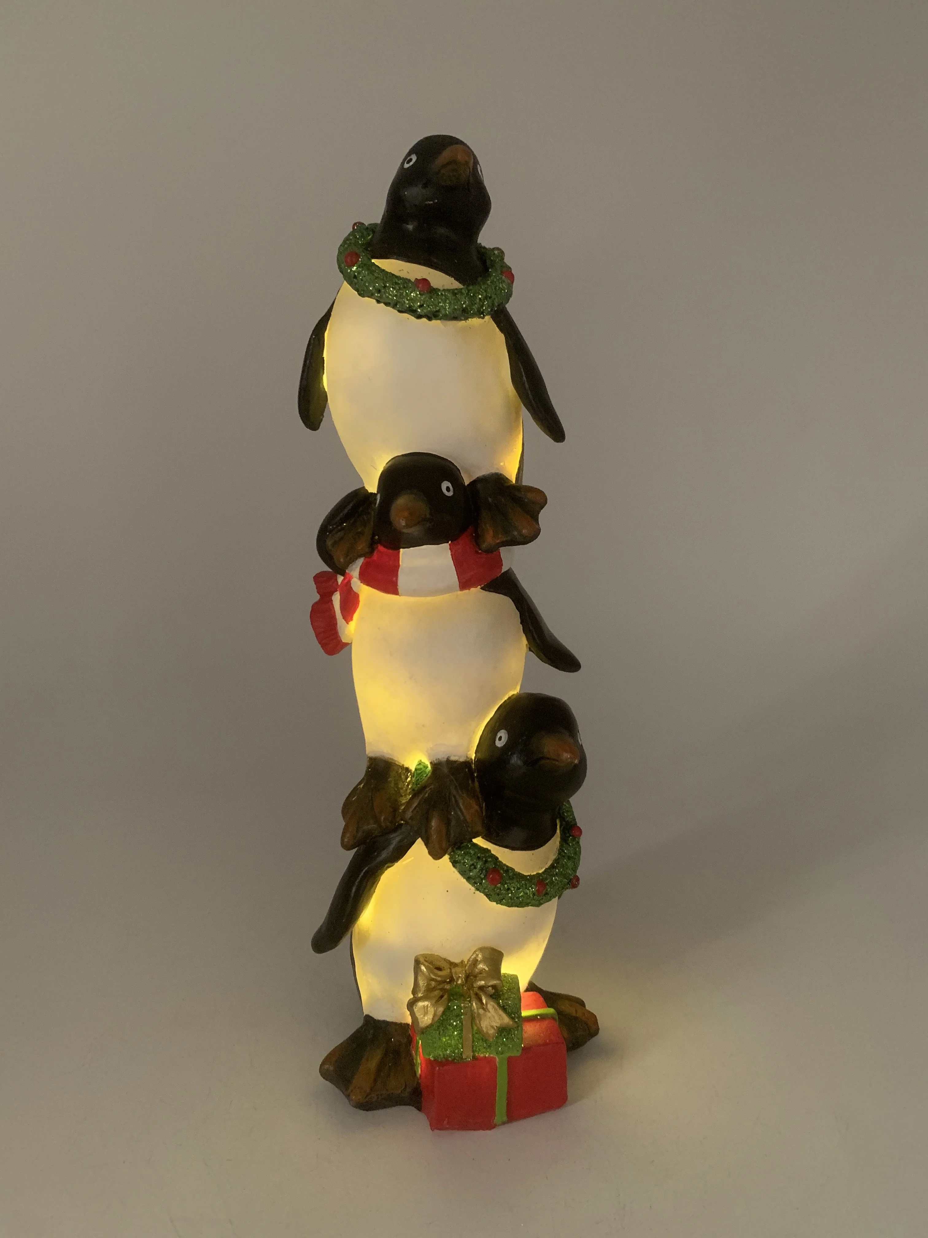 Hot Sale Christmas Three Penguins with Gifts Cute Ornaments Toys Mini Resin Crafts