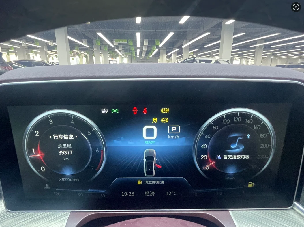 Hongqi H9 20 Zhilian Qi Chang Edition Сертифицированный Подержанный автомобиль бутик Заводские продажи