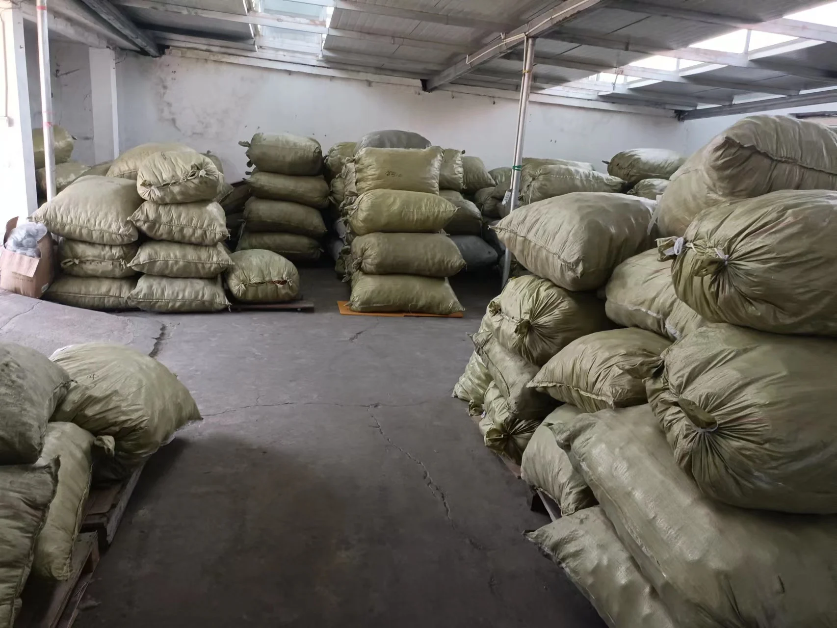 factory supplying stainless steel wire ball 0.13mm wire automatic scourer  spiral  wire ball kitchen cleaning scourer