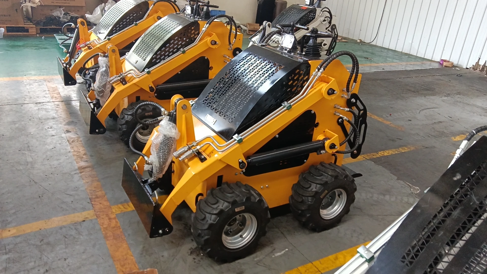 Custom Wholesale Mini Skid Steer Loader / Free Attachment Small Wheel Mini Skid Steer Loader For Sale