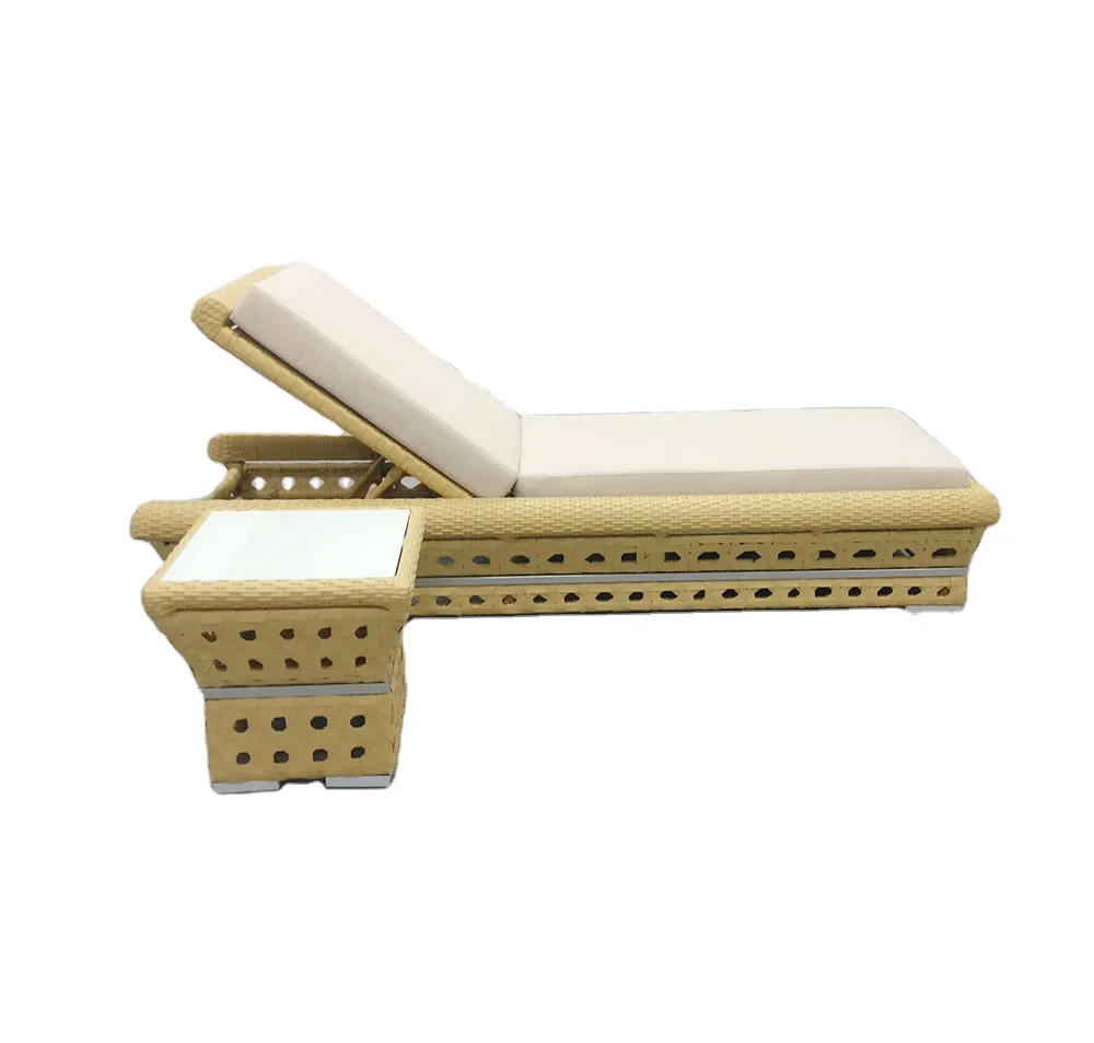 Luxury Hotel Outdoor Furniture Rattan Sun Lounger