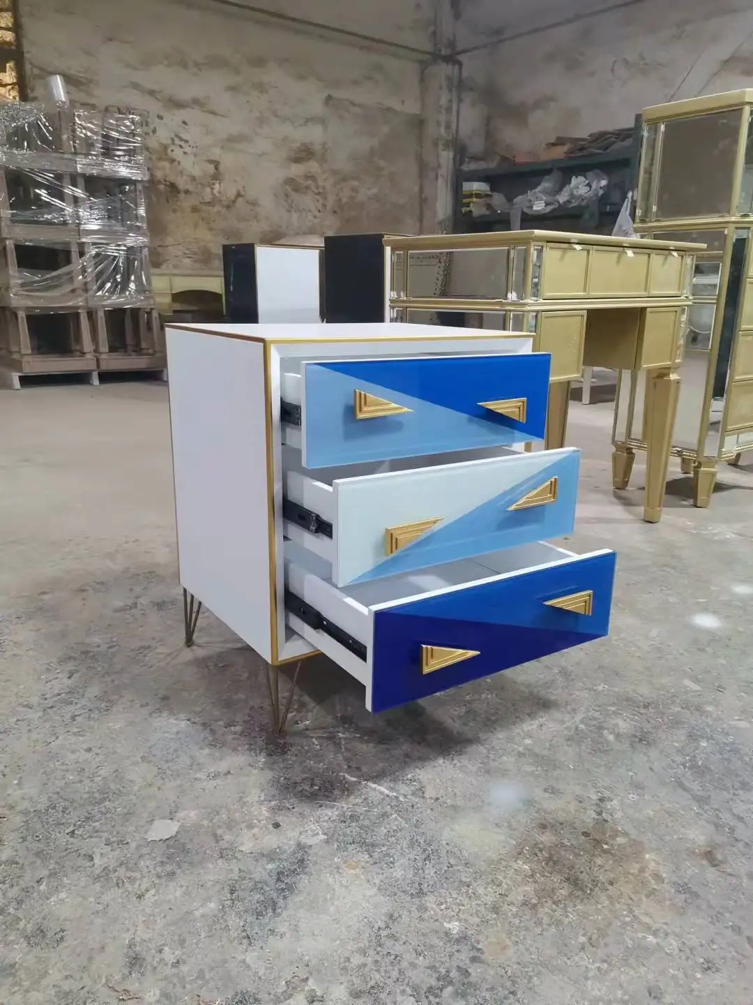 Jonathan adler HARLEQUIN нагрудный ящик с тремя ящиками прикроватная тумбочка золотыми металлическими ножками шкаф для гостиной