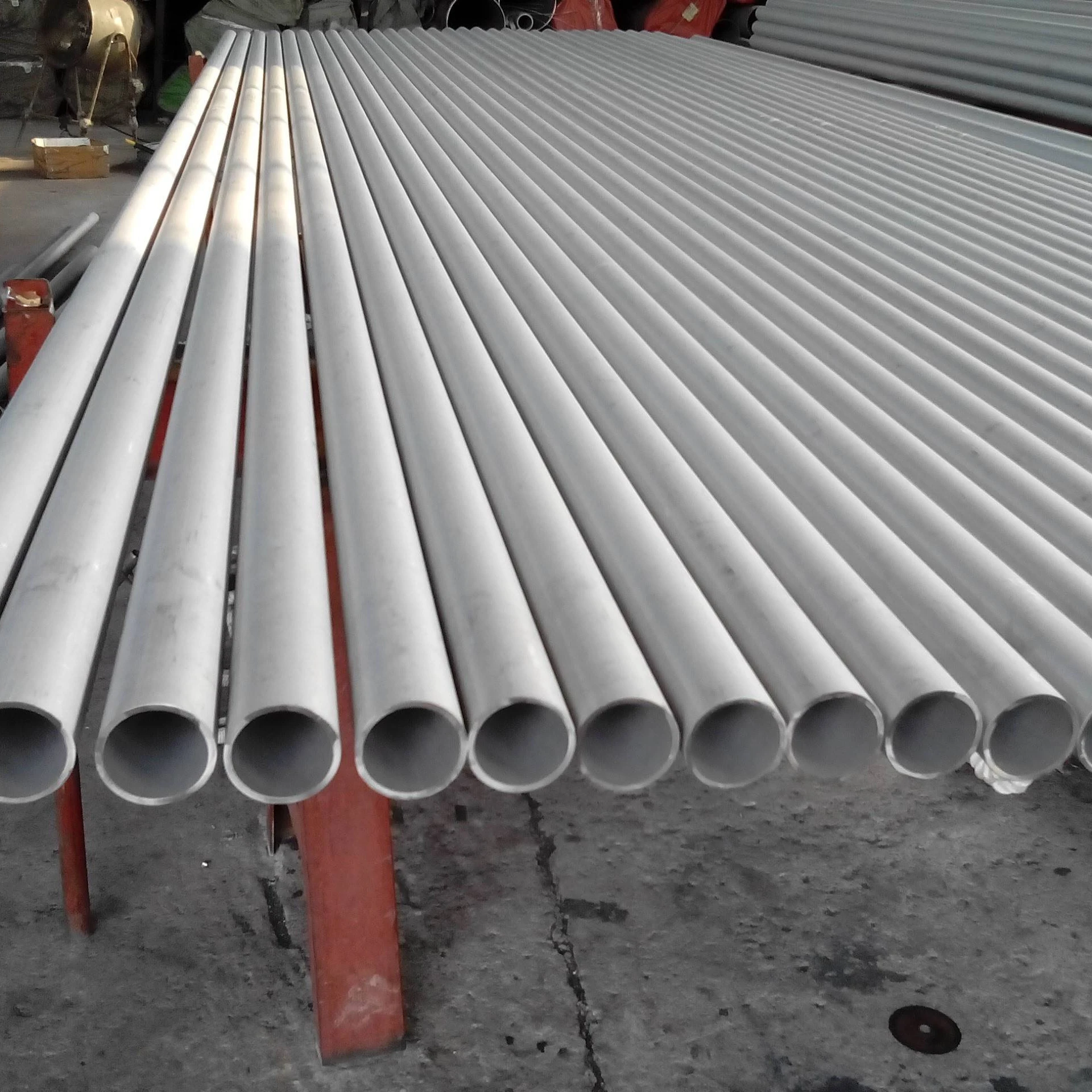 New Arrivals Black Iron Seamless Galvanized Steel Pipe   Carbon steel pipe seamless