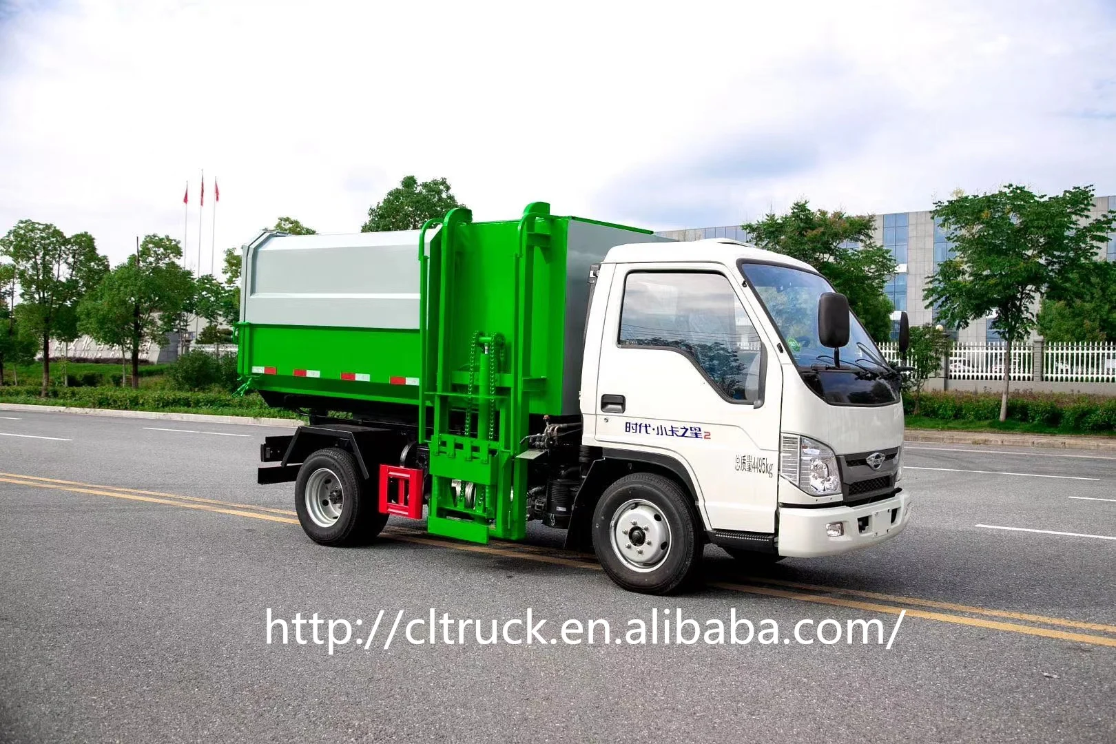 Foton new model 4x2 Mini hook lift garbage truck hydraulic arm roll garbage truck 3 ton for sale