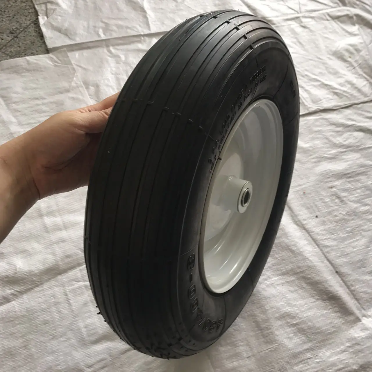 Factory direct supply 4.00-8 lug pattern Multiple patterns wheelbarrow wheel with metal rim