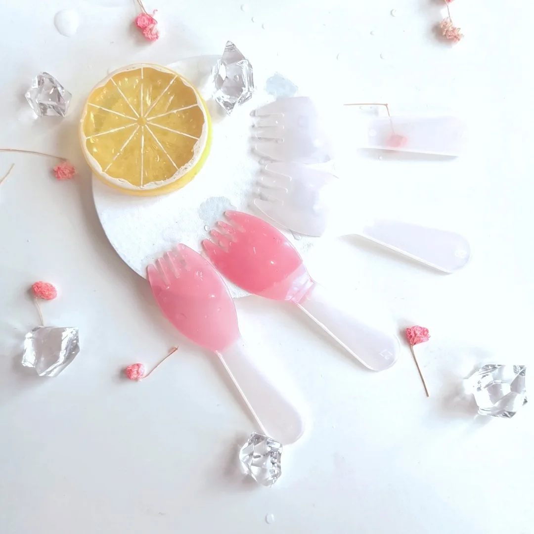 Wholesale factory small custom clear blue disposable plastic mini fork for fruit dessert and frozen cakes