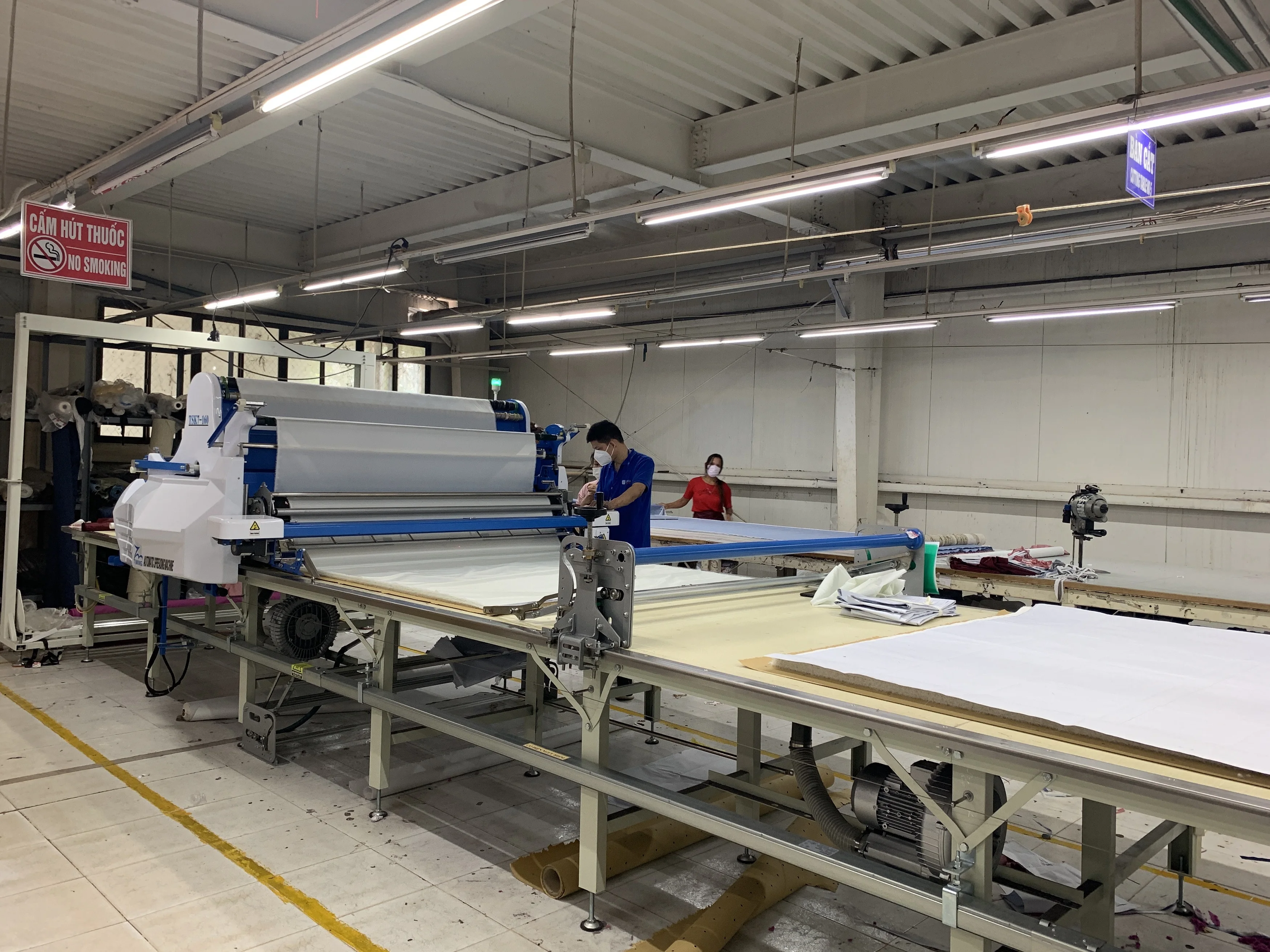 Automatic Knitted manual fabric spreader machine