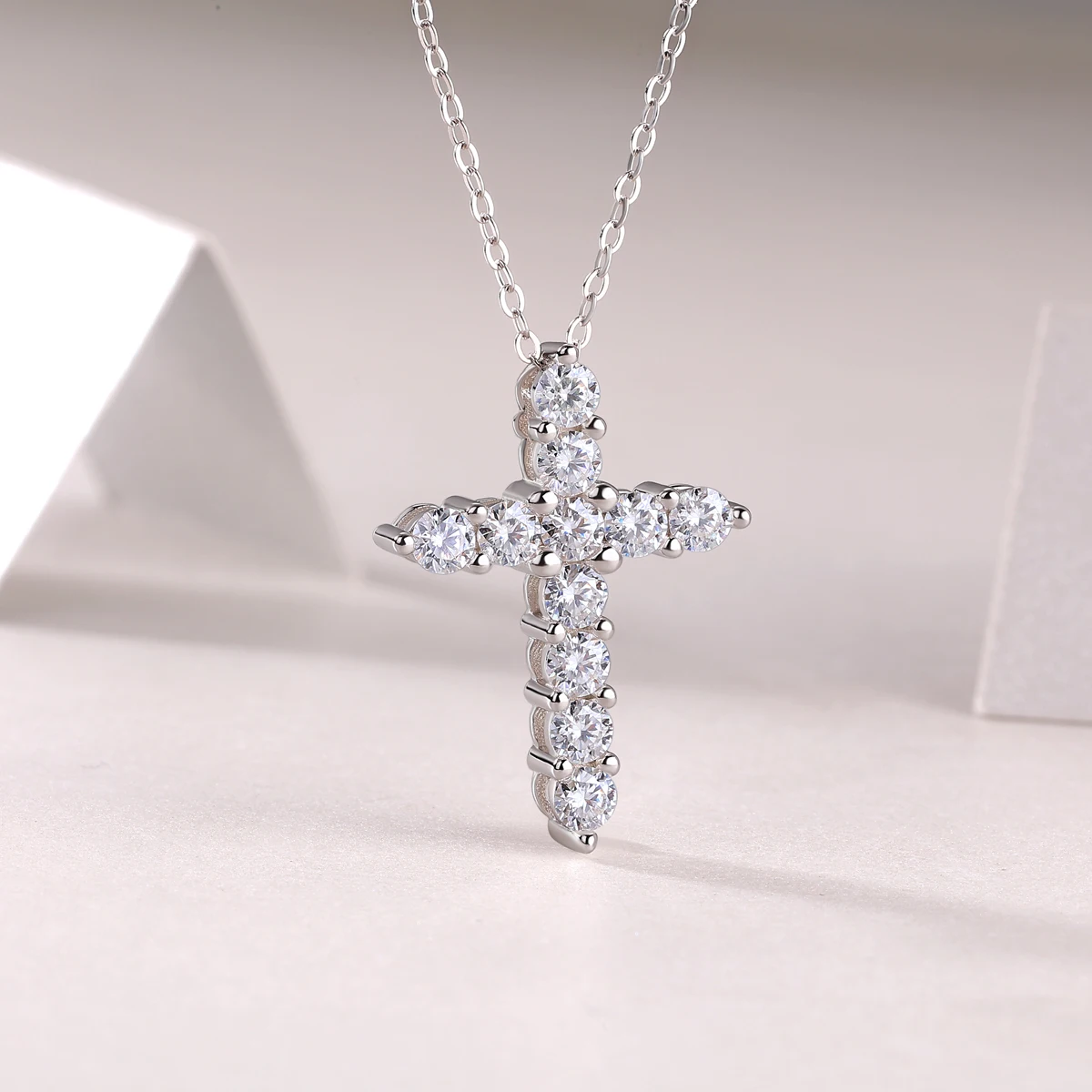 2024 Wholesale Necklace Popular 925 Sterling Silver moissanite Necklace Cross Pendant Necklaces for Women Wholesale Jewelry