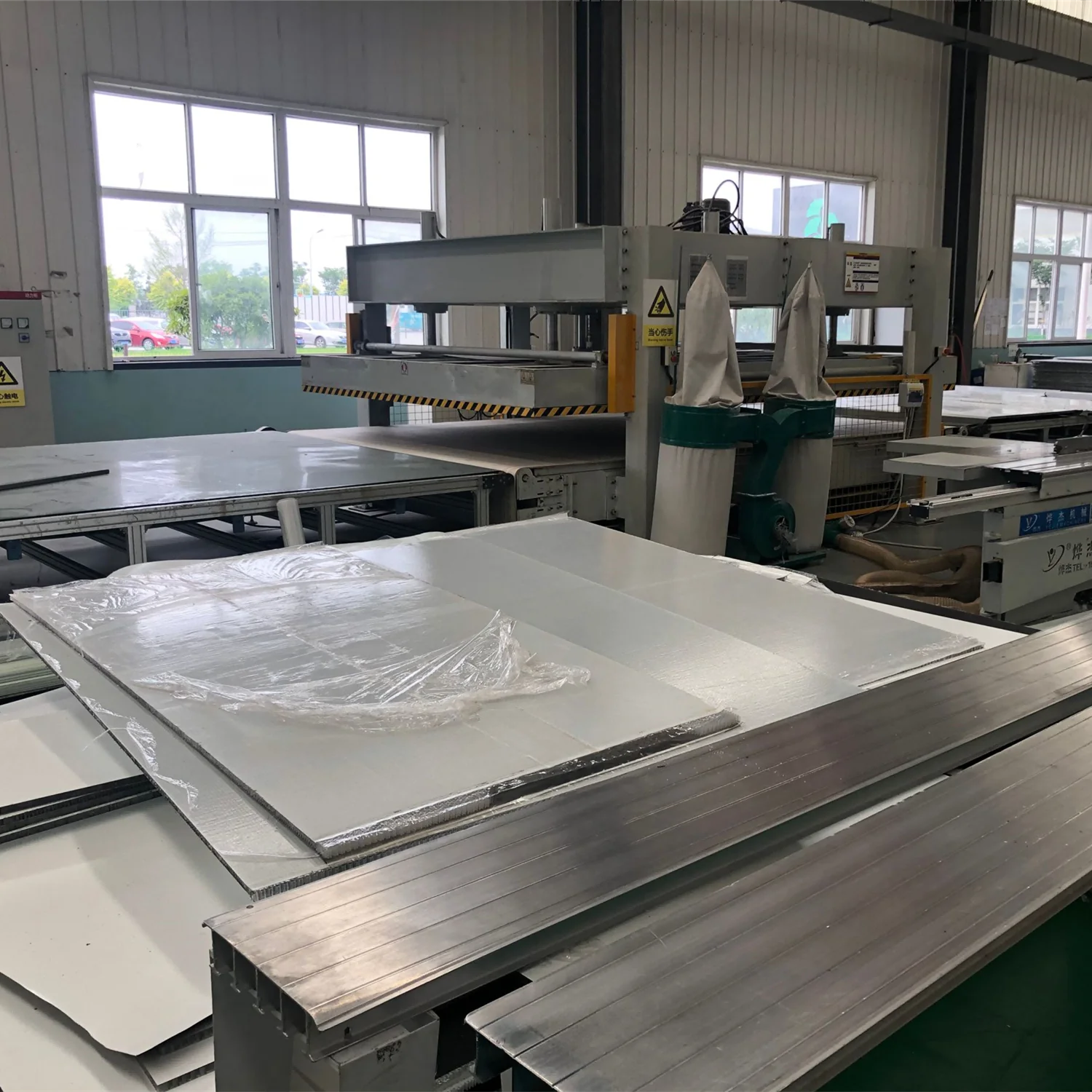 Factory Direct Sale Long Service Life Low Price FRP Sandwich Panel for Building