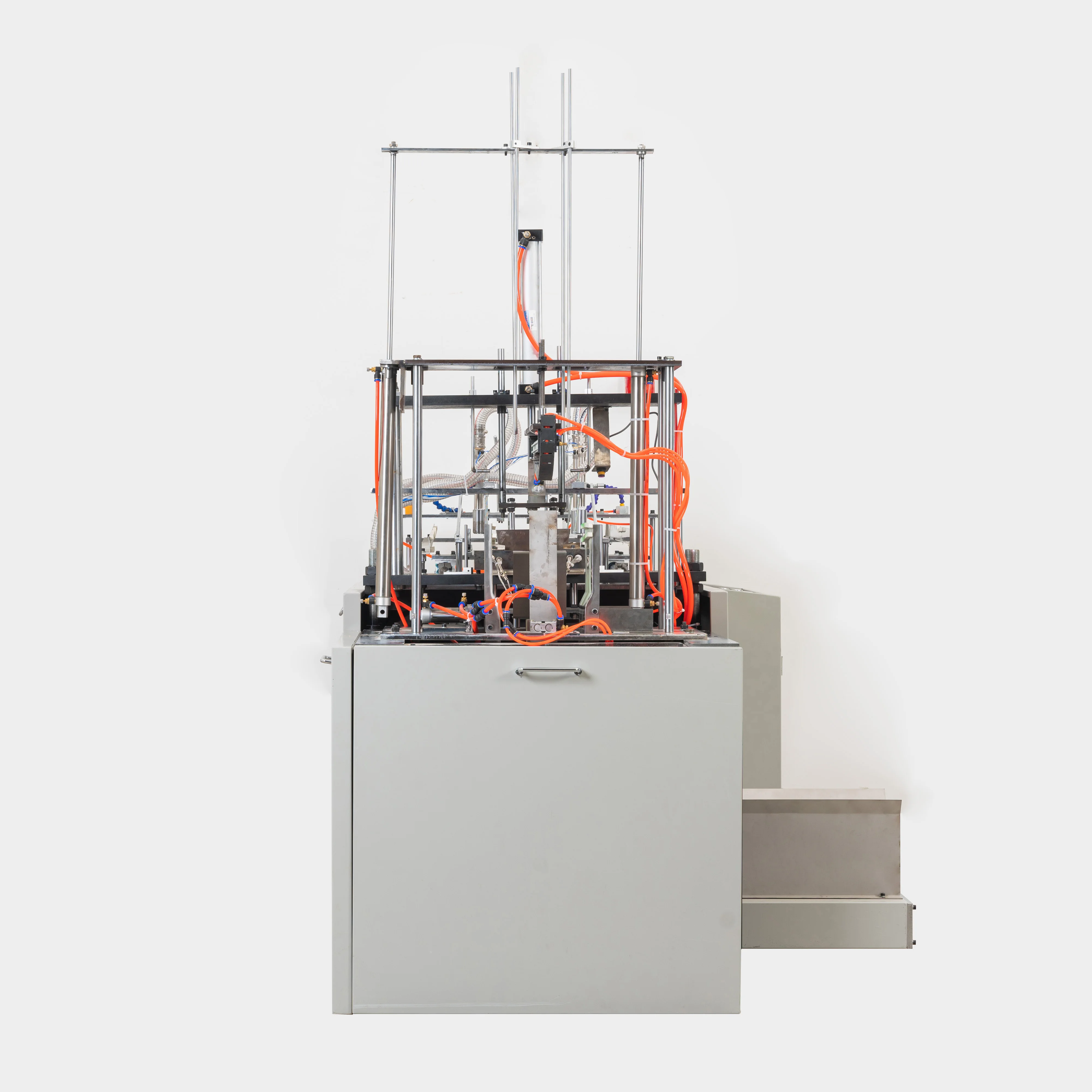 Высокоскоростная машина для производства бумажных ланч-боксов