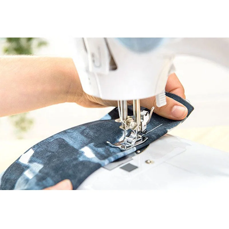 Best-selling 2021 multifunctional electric mini overlock sewing machine for home DIY