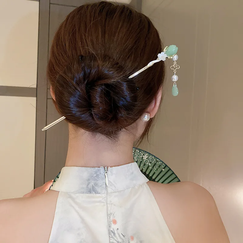 wholesale 2023 new hairstyle minority hair accessories jade flower hairpin high-grade temperament retro hairpin